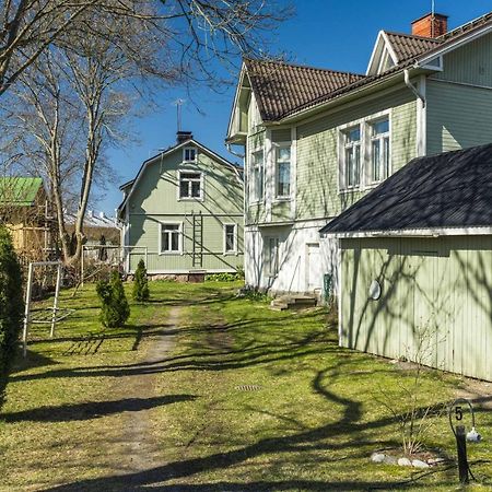 Newly Renovated Apartment In A Woodenhouse From 1910 In Martti! 투르쿠 외부 사진