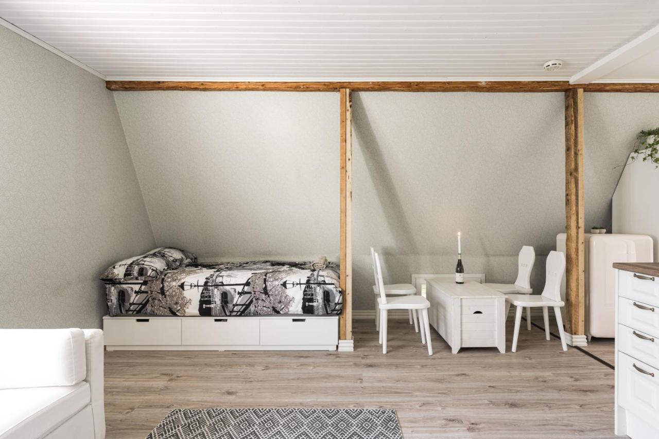 Newly Renovated Apartment In A Woodenhouse From 1910 In Martti! 투르쿠 외부 사진