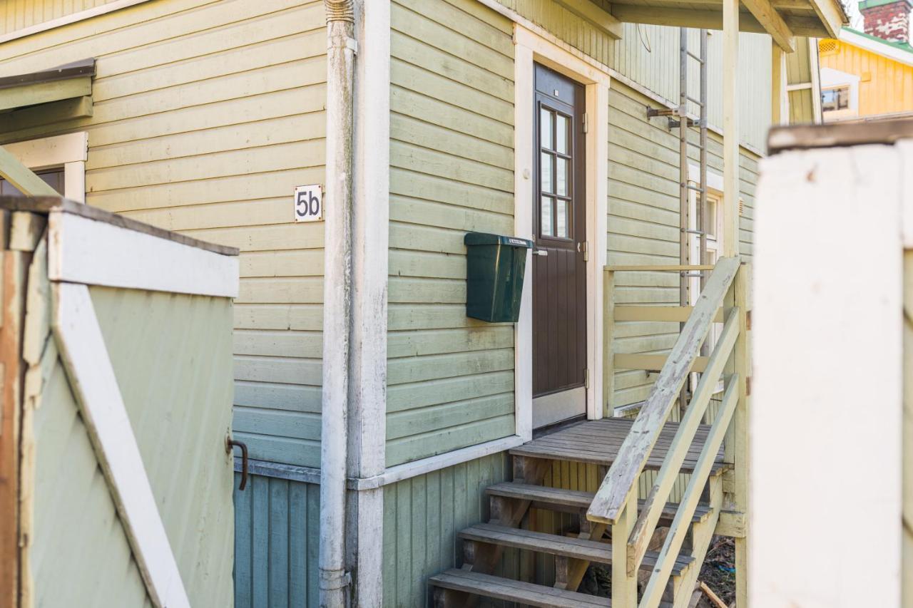 Newly Renovated Apartment In A Woodenhouse From 1910 In Martti! 투르쿠 외부 사진