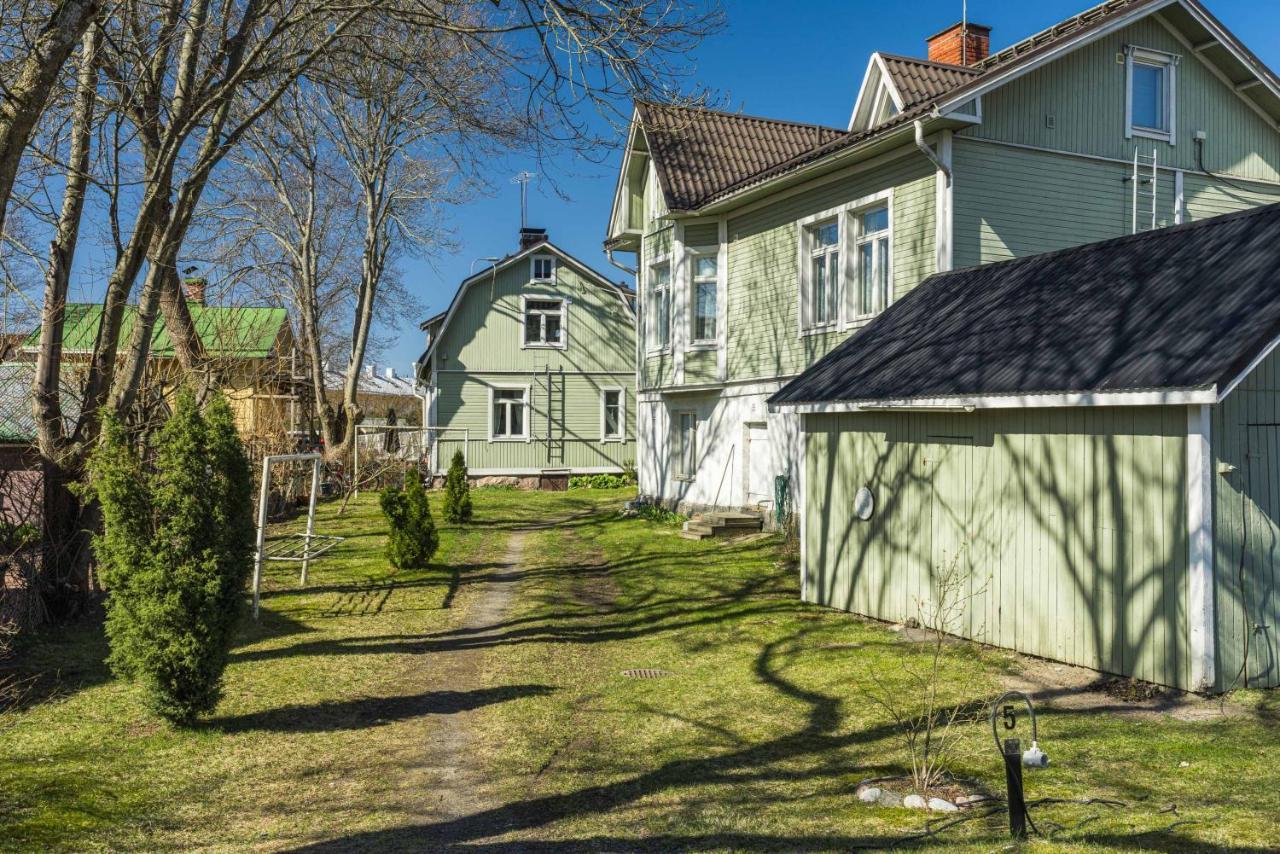 Newly Renovated Apartment In A Woodenhouse From 1910 In Martti! 투르쿠 외부 사진